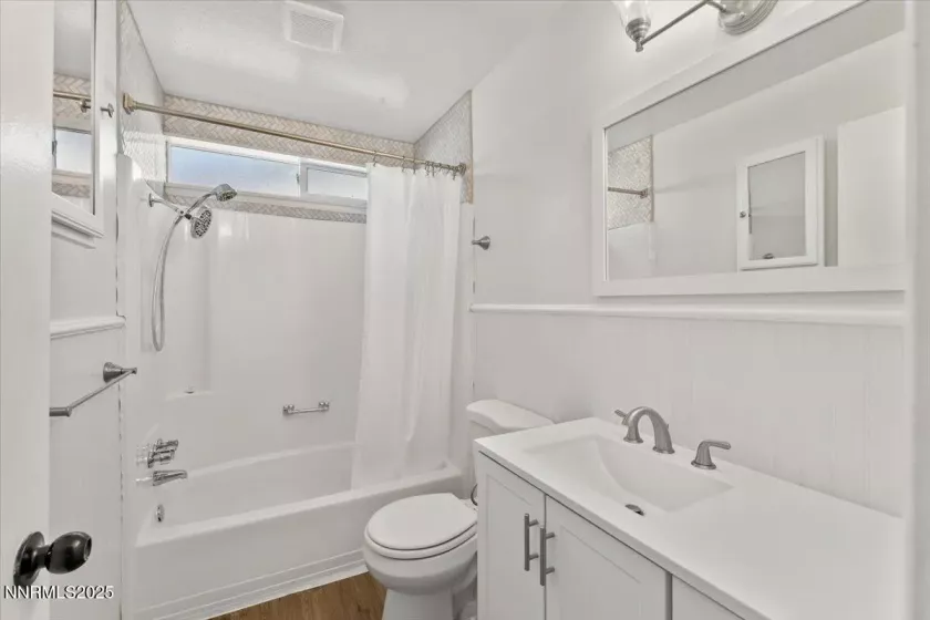 983 Glen Meadow, Sparks, Nevada 89434, 5 Bedrooms Bedrooms, ,3 BathroomsBathrooms,Residential,Residential,Glen Meadow,250050172