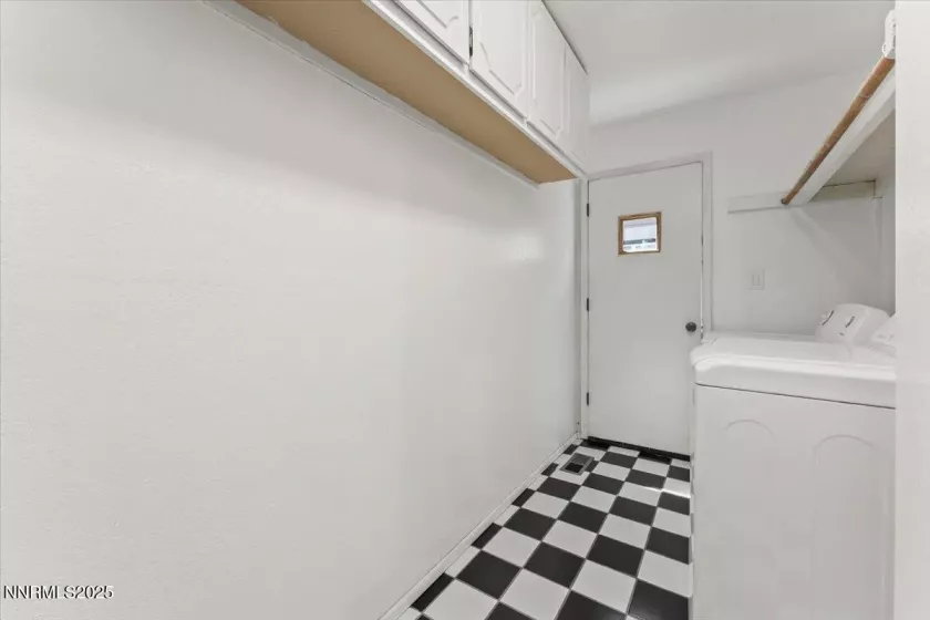 983 Glen Meadow, Sparks, Nevada 89434, 5 Bedrooms Bedrooms, ,3 BathroomsBathrooms,Residential,Residential,Glen Meadow,250050172