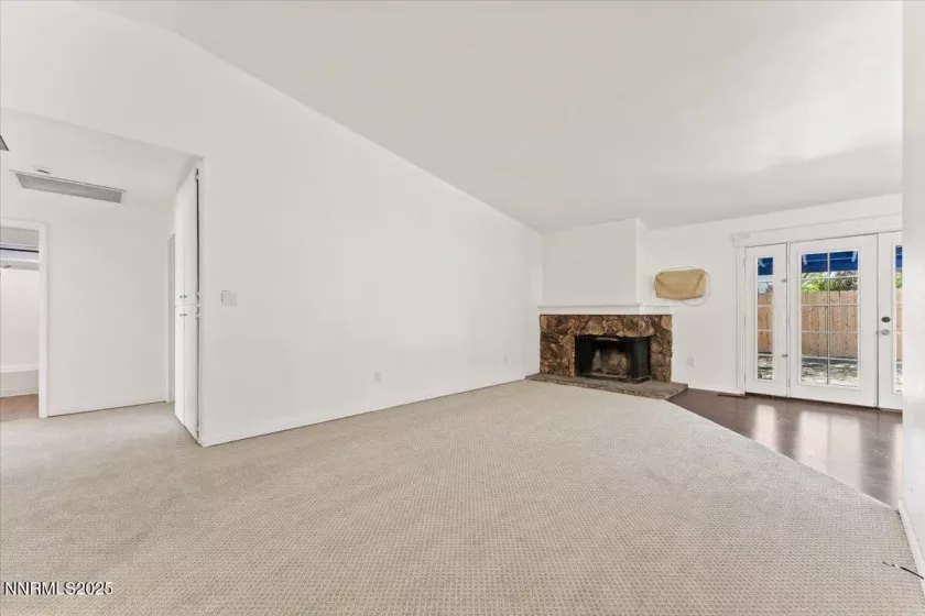 983 Glen Meadow, Sparks, Nevada 89434, 5 Bedrooms Bedrooms, ,3 BathroomsBathrooms,Residential,Residential,Glen Meadow,250050172
