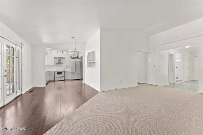 983 Glen Meadow, Sparks, Nevada 89434, 5 Bedrooms Bedrooms, ,3 BathroomsBathrooms,Residential,Residential,Glen Meadow,250050172