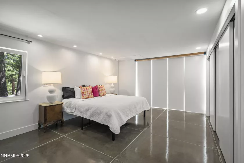 736 Kelly, Incline Village, Nevada 89451, 5 Bedrooms Bedrooms, ,5 BathroomsBathrooms,Residential,Residential,Kelly,250050182