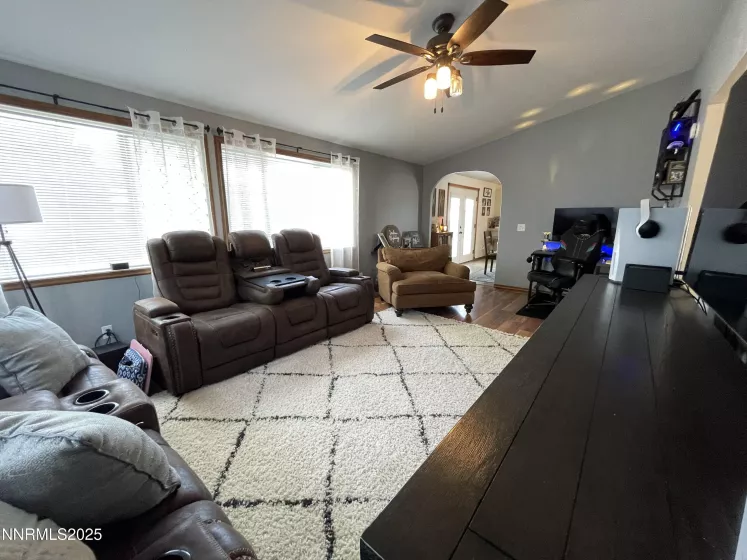 6305 Silver Knolls, Winnemucca, Nevada 89445, 3 Bedrooms Bedrooms, ,2 BathroomsBathrooms,Residential,Residential,Silver Knolls,250050184