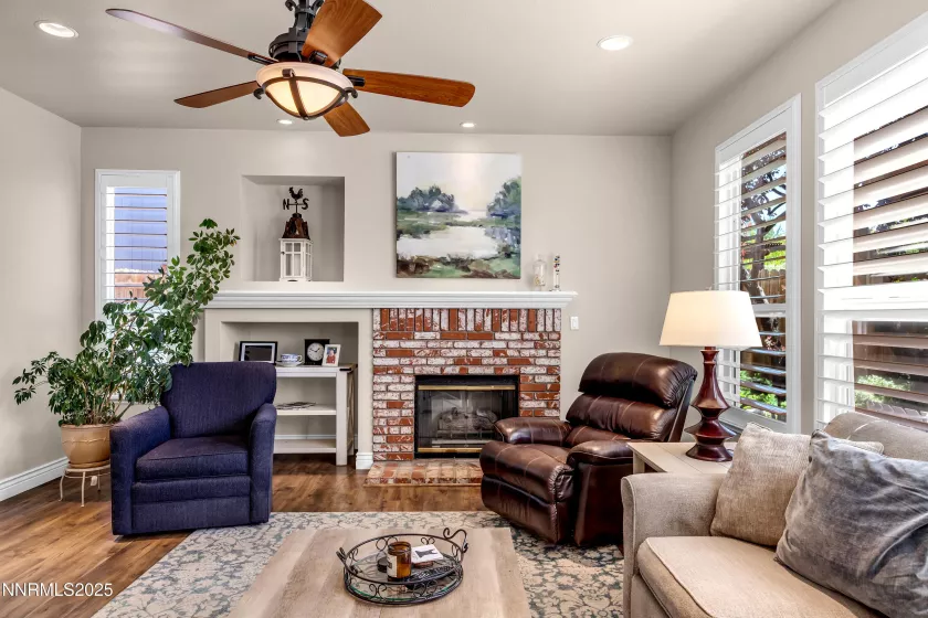 1635 Black Oak, Sparks, Nevada 89436, 5 Bedrooms Bedrooms, ,3 BathroomsBathrooms,Residential,Residential,Black Oak,250050187