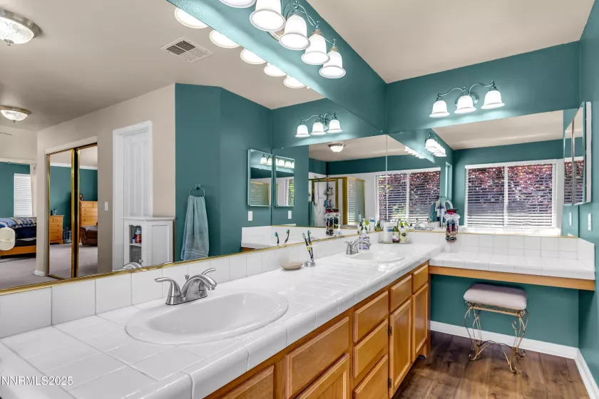 1635 Black Oak, Sparks, Nevada 89436, 5 Bedrooms Bedrooms, ,3 BathroomsBathrooms,Residential,Residential,Black Oak,250050187