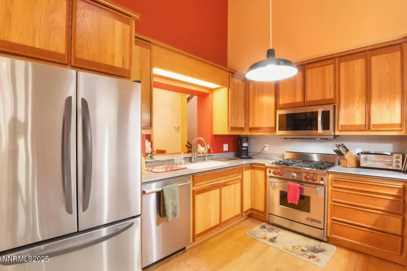 1724 Mohican, South Lake Tahoe, California 96150, 3 Bedrooms Bedrooms, ,3 BathroomsBathrooms,Residential,Residential,Mohican,250050192