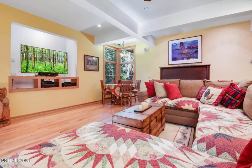 1724 Mohican, South Lake Tahoe, California 96150, 3 Bedrooms Bedrooms, ,3 BathroomsBathrooms,Residential,Residential,Mohican,250050192