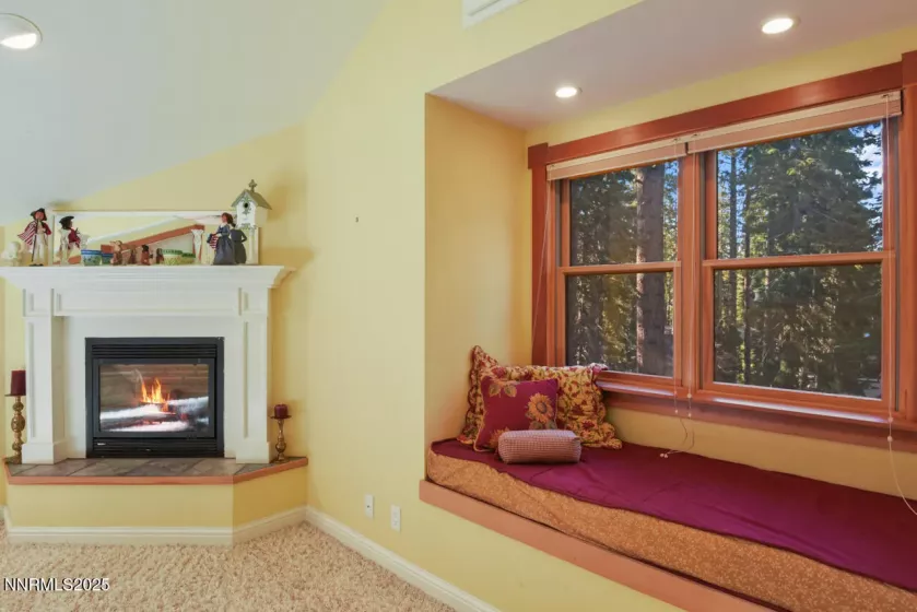 1724 Mohican, South Lake Tahoe, California 96150, 3 Bedrooms Bedrooms, ,3 BathroomsBathrooms,Residential,Residential,Mohican,250050192
