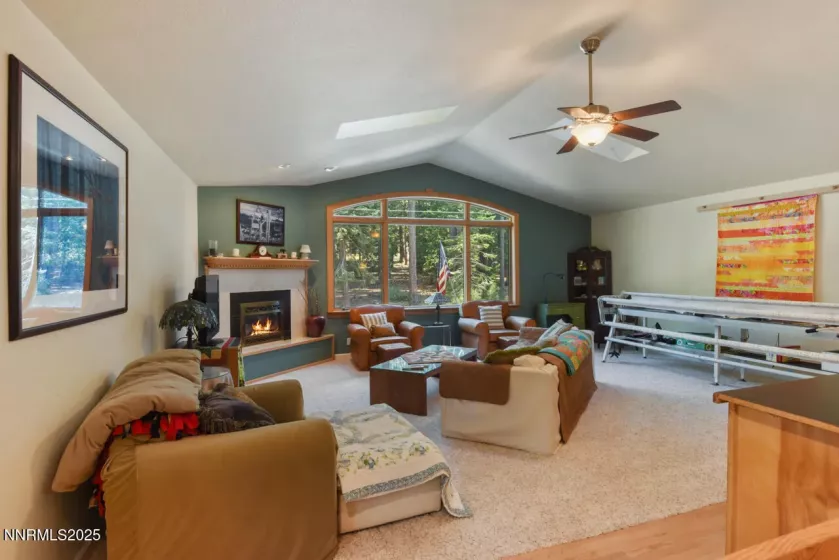 1724 Mohican, South Lake Tahoe, California 96150, 3 Bedrooms Bedrooms, ,3 BathroomsBathrooms,Residential,Residential,Mohican,250050192