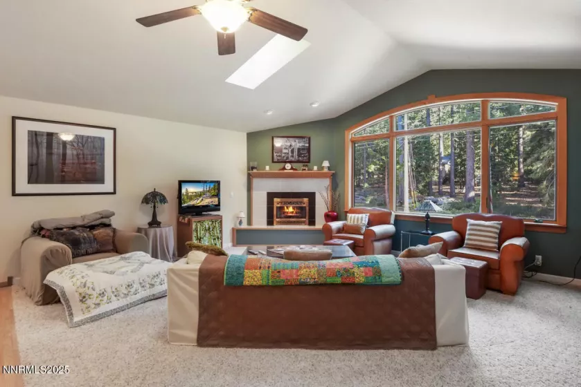 1724 Mohican, South Lake Tahoe, California 96150, 3 Bedrooms Bedrooms, ,3 BathroomsBathrooms,Residential,Residential,Mohican,250050192