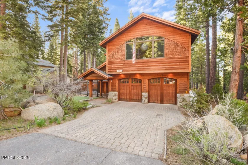 1724 Mohican, South Lake Tahoe, California 96150, 3 Bedrooms Bedrooms, ,3 BathroomsBathrooms,Residential,Residential,Mohican,250050192