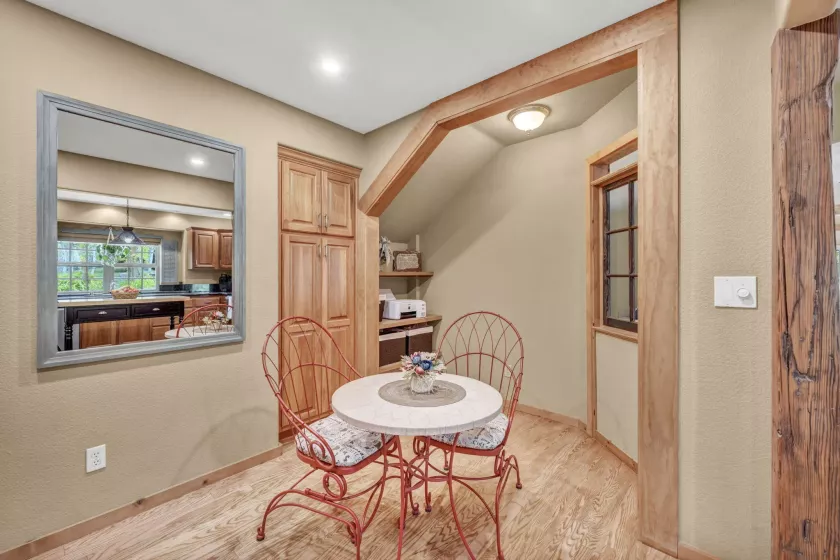 breakfast nook area