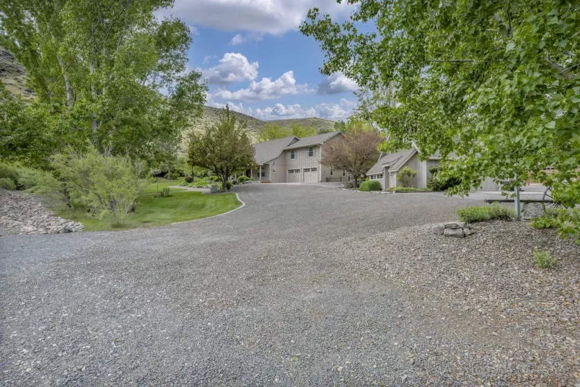 3150 Kings Canyon, Carson City, Nevada 89703, 5 Bedrooms Bedrooms, ,4 BathroomsBathrooms,Residential,Residential,Kings Canyon,250050193