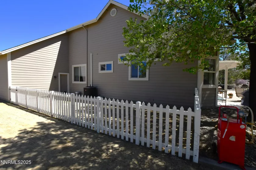 1601 Jones, Minden, Nevada 89423, 4 Bedrooms Bedrooms, ,3 BathroomsBathrooms,Residential,Residential,Jones,250050216