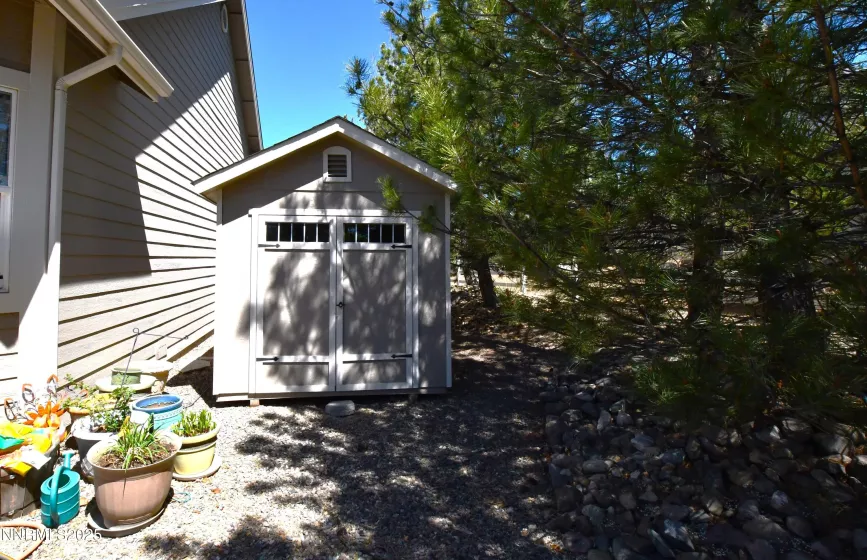 1601 Jones, Minden, Nevada 89423, 4 Bedrooms Bedrooms, ,3 BathroomsBathrooms,Residential,Residential,Jones,250050216