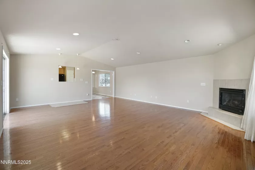 546 Yellow Jacket, Dayton, Nevada 89403, 3 Bedrooms Bedrooms, ,2 BathroomsBathrooms,Residential,Residential,Yellow Jacket,250050217