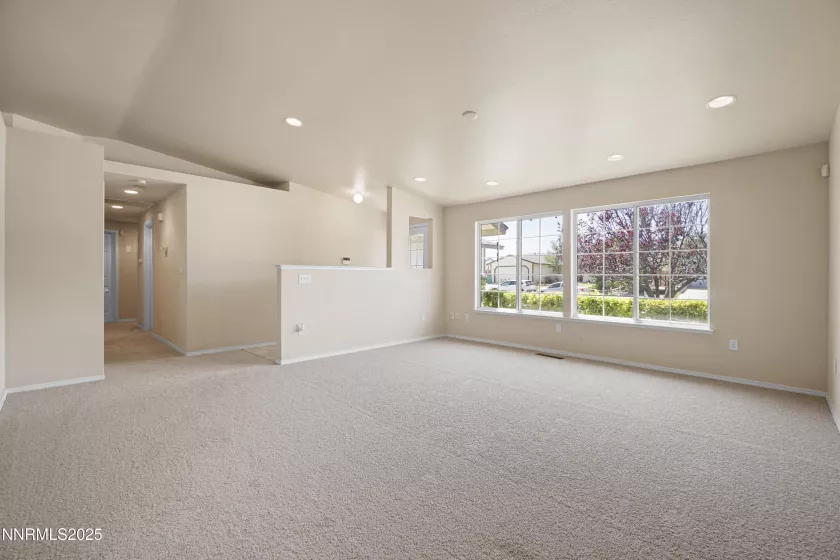 546 Yellow Jacket, Dayton, Nevada 89403, 3 Bedrooms Bedrooms, ,2 BathroomsBathrooms,Residential,Residential,Yellow Jacket,250050217