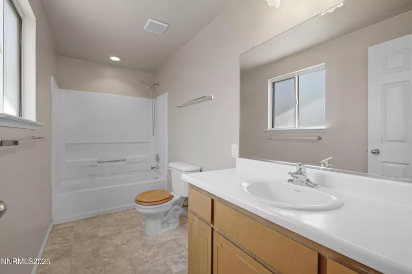 546 Yellow Jacket, Dayton, Nevada 89403, 3 Bedrooms Bedrooms, ,2 BathroomsBathrooms,Residential,Residential,Yellow Jacket,250050217