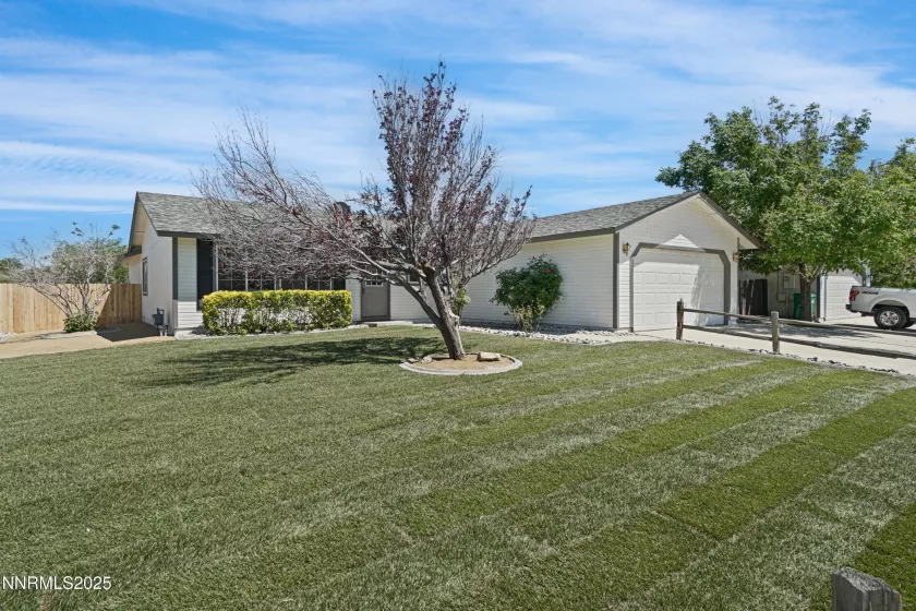 546 Yellow Jacket, Dayton, Nevada 89403, 3 Bedrooms Bedrooms, ,2 BathroomsBathrooms,Residential,Residential,Yellow Jacket,250050217