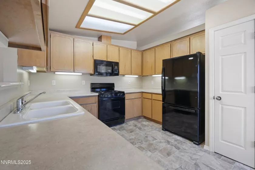 546 Yellow Jacket, Dayton, Nevada 89403, 3 Bedrooms Bedrooms, ,2 BathroomsBathrooms,Residential,Residential,Yellow Jacket,250050217
