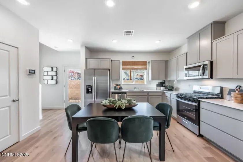 830 Orchard Rock, Reno, Nevada 89506, 3 Bedrooms Bedrooms, ,3 BathroomsBathrooms,Residential,Residential,Orchard Rock,250050219