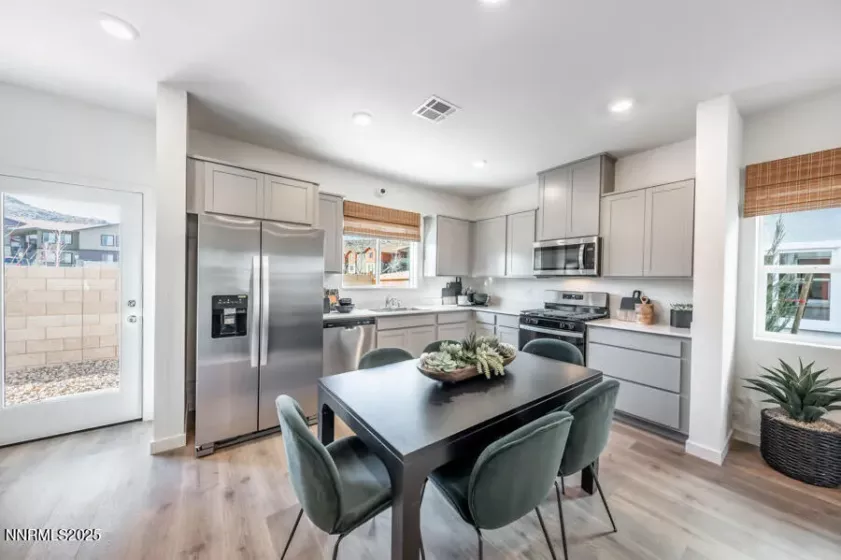 830 Orchard Rock, Reno, Nevada 89506, 3 Bedrooms Bedrooms, ,3 BathroomsBathrooms,Residential,Residential,Orchard Rock,250050219