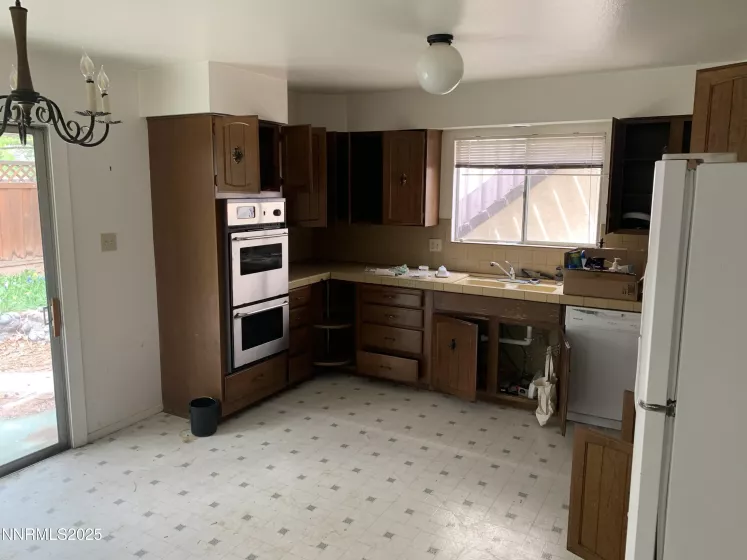 650 John Fremont, Reno, Nevada 89509, 3 Bedrooms Bedrooms, ,2 BathroomsBathrooms,Residential,Residential,John Fremont,250050222