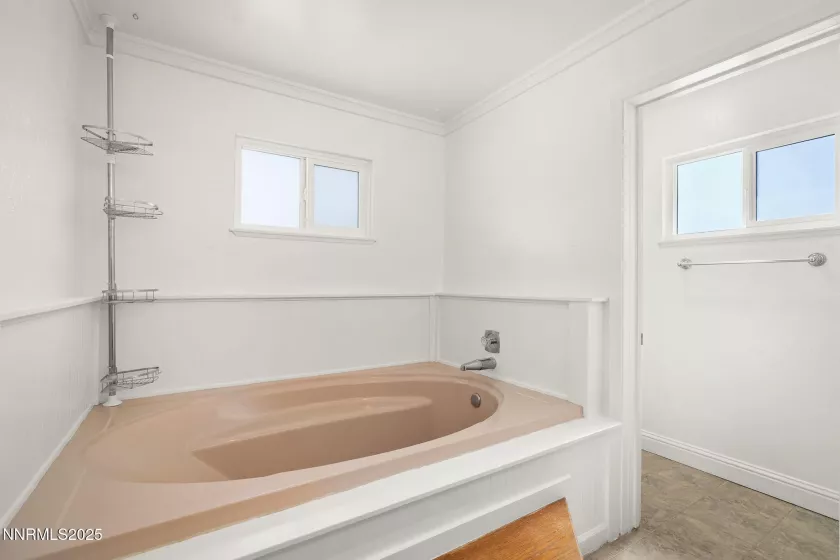 Primary garden tub
