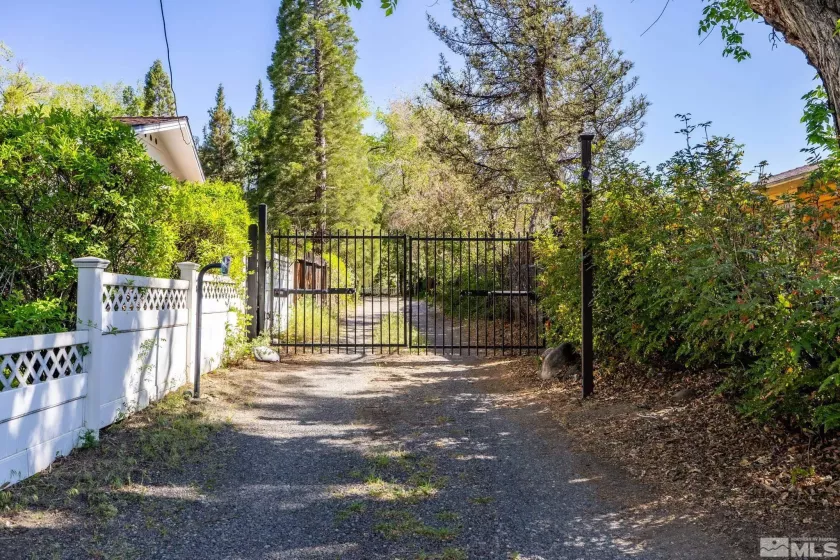 1550 Mount Rose, Reno, Nevada 89509, 1 Bedroom Bedrooms, ,1 BathroomBathrooms,Residential,Residential,Mount Rose,250006005