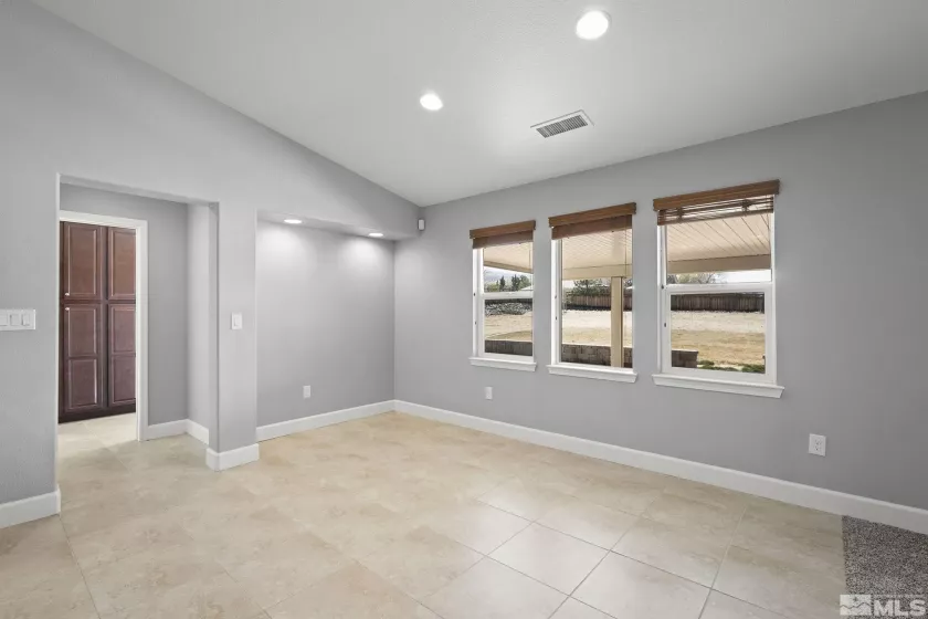 7760 Sonic, Sparks, Nevada 89436, 4 Bedrooms Bedrooms, ,3 BathroomsBathrooms,Residential,Residential,Sonic,250005091
