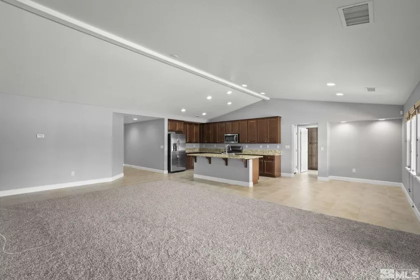 7760 Sonic, Sparks, Nevada 89436, 4 Bedrooms Bedrooms, ,3 BathroomsBathrooms,Residential,Residential,Sonic,250005091
