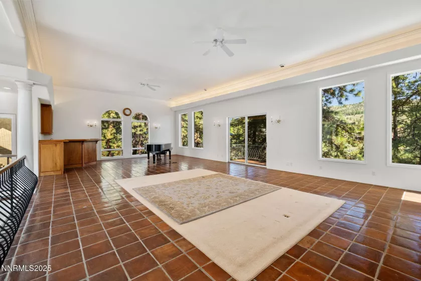 390 Sylvan, Verdi, Nevada 89439, 4 Bedrooms Bedrooms, ,5 BathroomsBathrooms,Residential,Residential,Sylvan,250050202