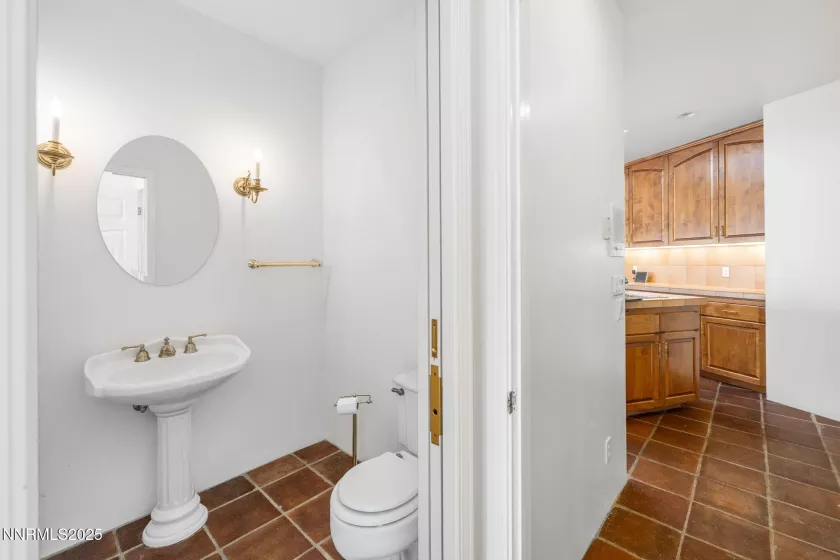 390 Sylvan, Verdi, Nevada 89439, 4 Bedrooms Bedrooms, ,5 BathroomsBathrooms,Residential,Residential,Sylvan,250050202