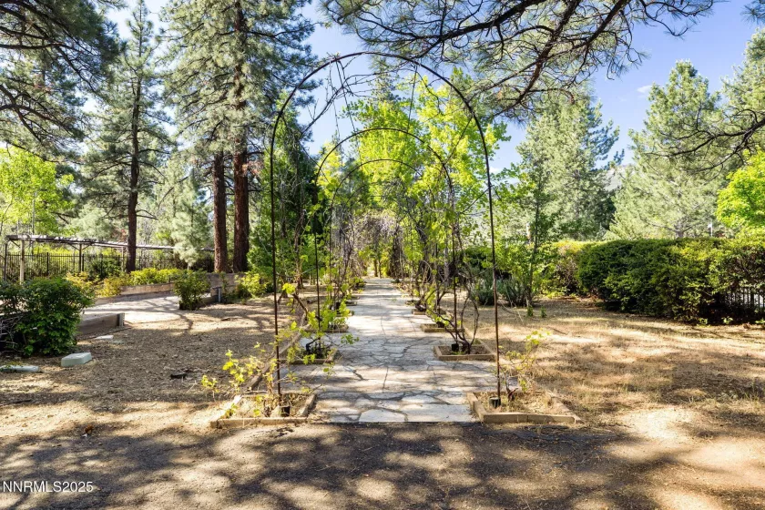 390 Sylvan, Verdi, Nevada 89439, 4 Bedrooms Bedrooms, ,5 BathroomsBathrooms,Residential,Residential,Sylvan,250050202