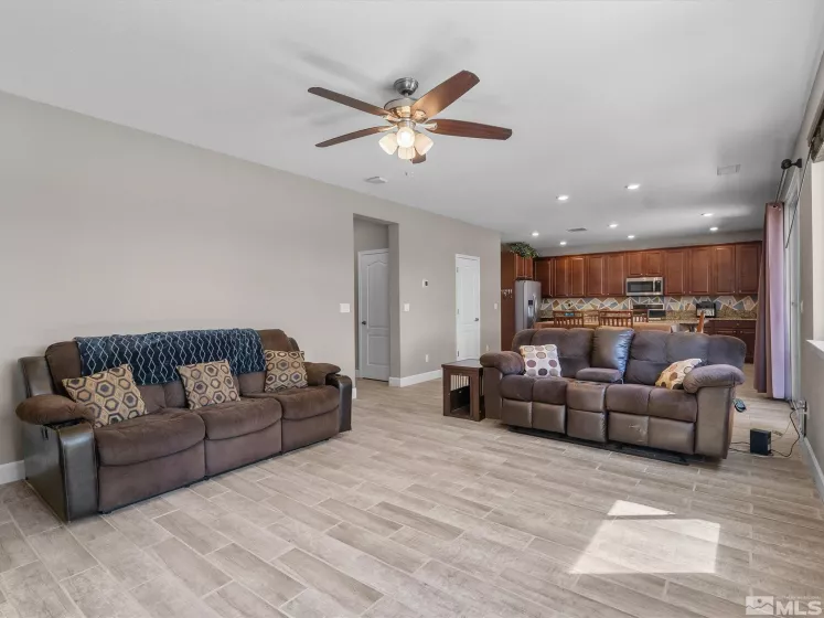 2401 Bridgetown, Sparks, Nevada 89436, 4 Bedrooms Bedrooms, ,4 BathroomsBathrooms,Residential,Residential,Bridgetown,250006500