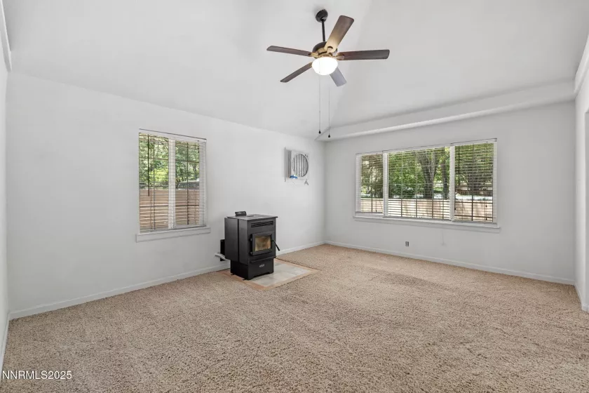 17860 Virginia, Reno, Nevada 89521, 3 Bedrooms Bedrooms, ,2 BathroomsBathrooms,Residential,Residential,Virginia,250050208