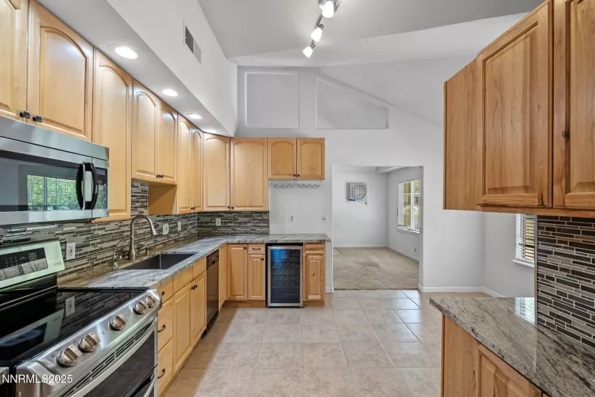 17860 Virginia, Reno, Nevada 89521, 3 Bedrooms Bedrooms, ,2 BathroomsBathrooms,Residential,Residential,Virginia,250050208