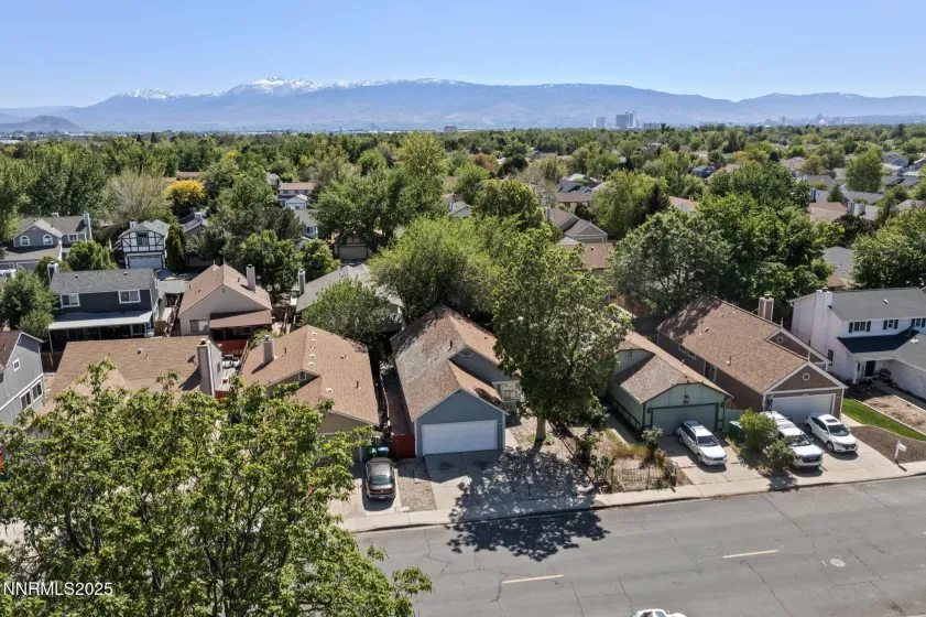 1821 Fargo, Sparks, Nevada 89434, 3 Bedrooms Bedrooms, ,2 BathroomsBathrooms,Residential,Residential,Fargo,250050227