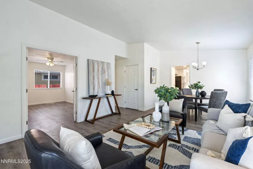 1821 Fargo, Sparks, Nevada 89434, 3 Bedrooms Bedrooms, ,2 BathroomsBathrooms,Residential,Residential,Fargo,250050227