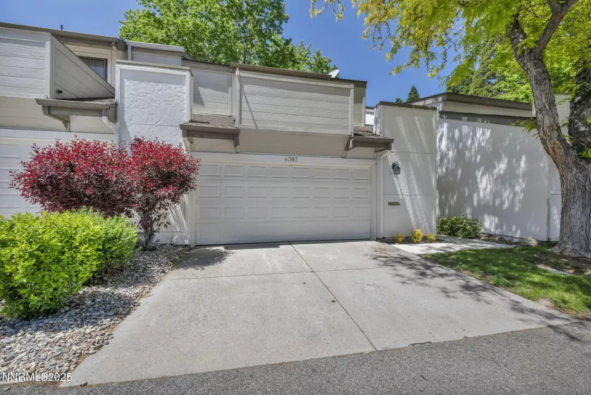 4307 Clyde, Reno, Nevada 89509, 2 Bedrooms Bedrooms, ,3 BathroomsBathrooms,Residential,Residential,Clyde,250050229