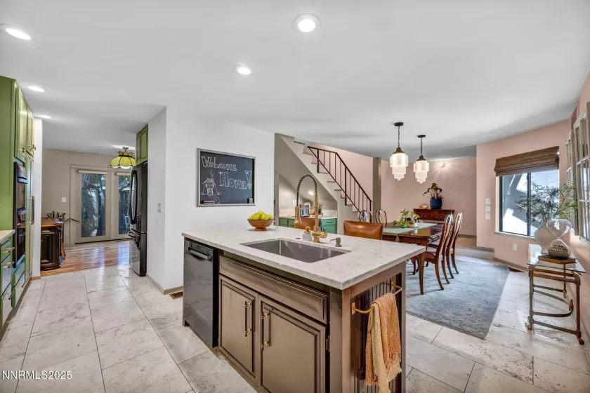 4307 Clyde, Reno, Nevada 89509, 2 Bedrooms Bedrooms, ,3 BathroomsBathrooms,Residential,Residential,Clyde,250050229