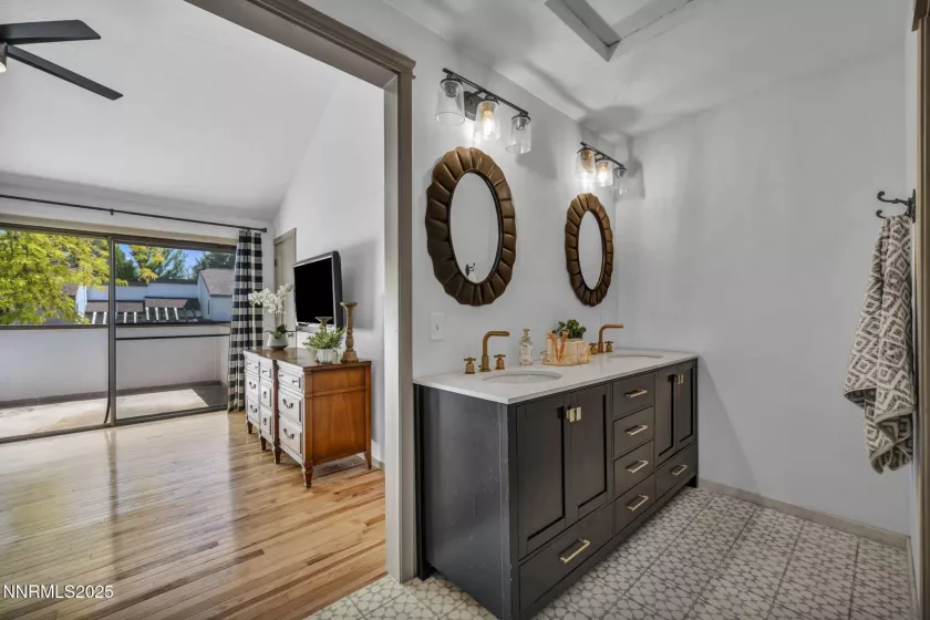 4307 Clyde, Reno, Nevada 89509, 2 Bedrooms Bedrooms, ,3 BathroomsBathrooms,Residential,Residential,Clyde,250050229