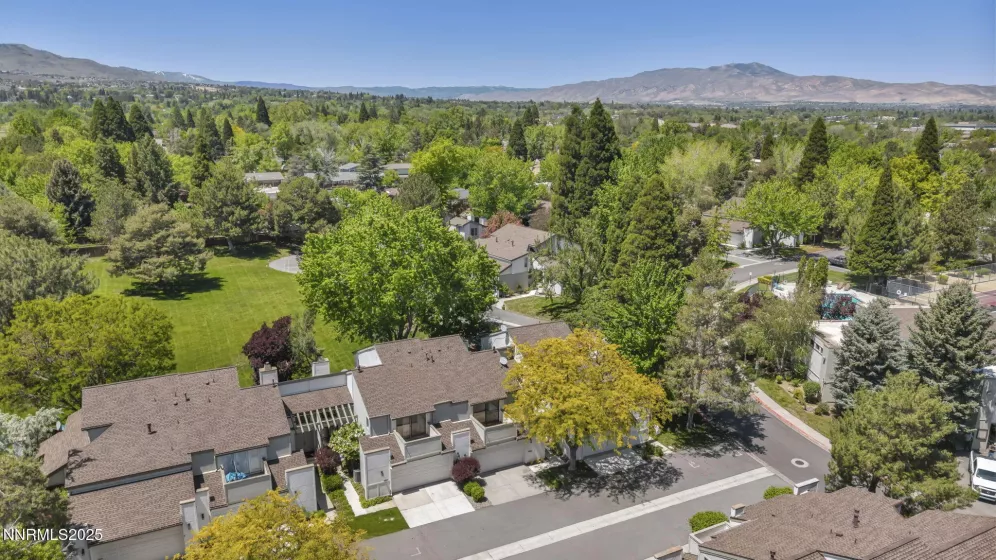 4307 Clyde, Reno, Nevada 89509, 2 Bedrooms Bedrooms, ,3 BathroomsBathrooms,Residential,Residential,Clyde,250050229