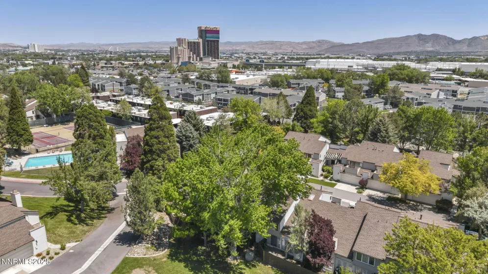 4307 Clyde, Reno, Nevada 89509, 2 Bedrooms Bedrooms, ,3 BathroomsBathrooms,Residential,Residential,Clyde,250050229