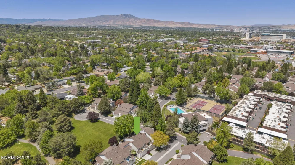 4307 Clyde, Reno, Nevada 89509, 2 Bedrooms Bedrooms, ,3 BathroomsBathrooms,Residential,Residential,Clyde,250050229