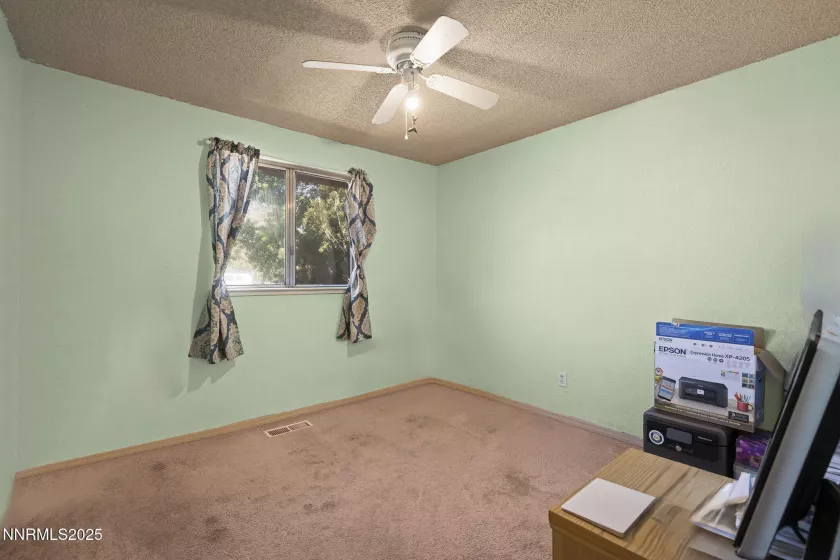 12 Patterson, Sparks, Nevada 89436, 3 Bedrooms Bedrooms, ,2 BathroomsBathrooms,Residential,Residential,Patterson,250050245