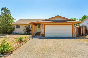 12 Patterson, Sparks, Nevada 89436, 3 Bedrooms Bedrooms, ,2 BathroomsBathrooms,Residential,Residential,Patterson,250050245
