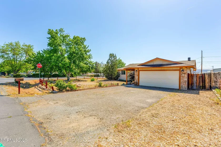 12 Patterson, Sparks, Nevada 89436, 3 Bedrooms Bedrooms, ,2 BathroomsBathrooms,Residential,Residential,Patterson,250050245