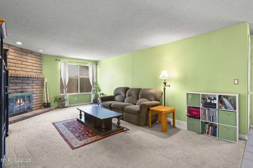 12 Patterson, Sparks, Nevada 89436, 3 Bedrooms Bedrooms, ,2 BathroomsBathrooms,Residential,Residential,Patterson,250050245
