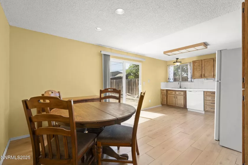 12 Patterson, Sparks, Nevada 89436, 3 Bedrooms Bedrooms, ,2 BathroomsBathrooms,Residential,Residential,Patterson,250050245
