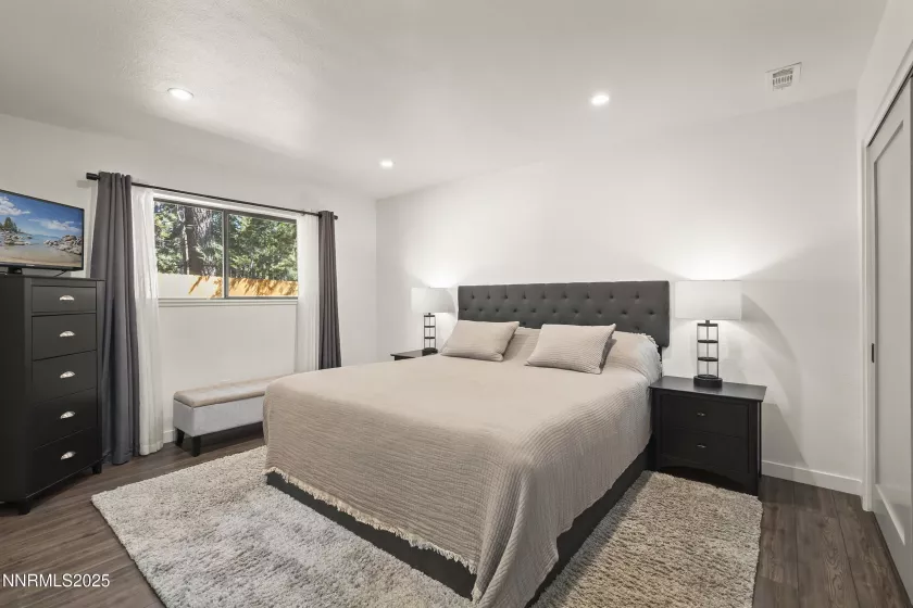1000 Lakeshore, Incline Village, Nevada 89451, 3 Bedrooms Bedrooms, ,3 BathroomsBathrooms,Residential,Residential,Lakeshore,250050253